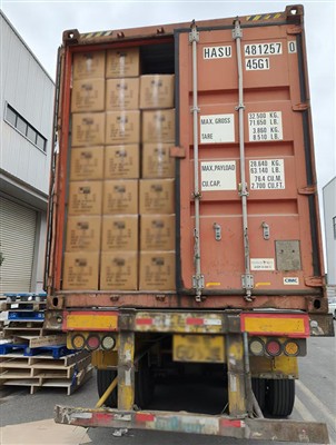 Verksmiðjan okkar sendir lokapantanir fyrir vor...